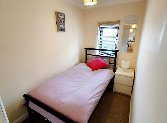 Chelmsford Town Centre Apartments With Car Parking