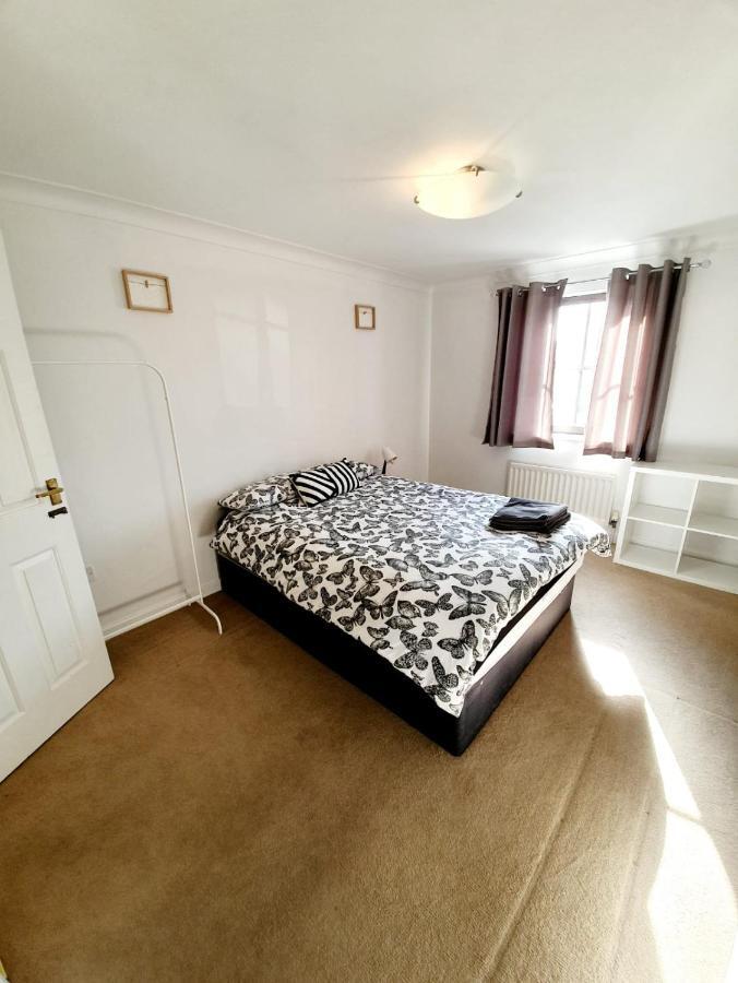 Town Centre With Car Parking * Chelmsford
